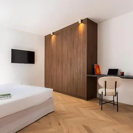 Apartmán Central&spacious 2bd For 6 *