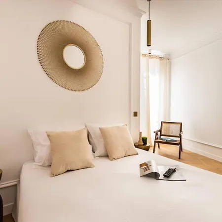 Central&spacious 2bd For 6 شقة باريس