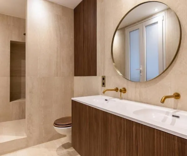 Central&spacious 2bd For 6 باريس